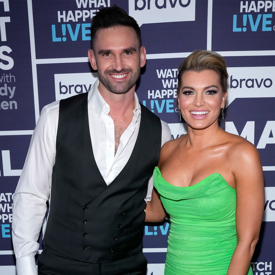 Summer House’s Lindsay Hubbard and Carl Radke Only Had Sex This Often Before Breakup – E! Online Summer House’s Lindsay Hubbard and Carl Radke Only Had Sex This Often Before Breakup – E! Online