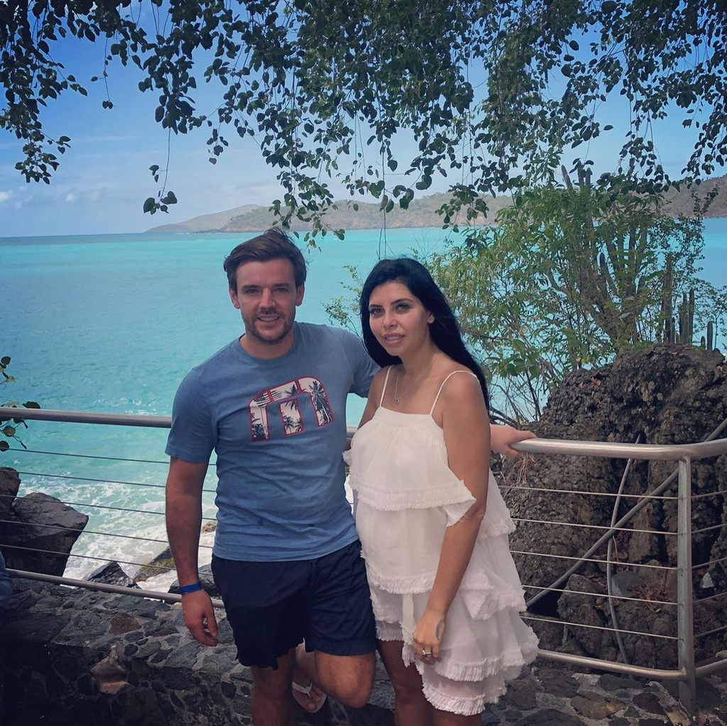 Cara De La Hoyde, Nathan Massey