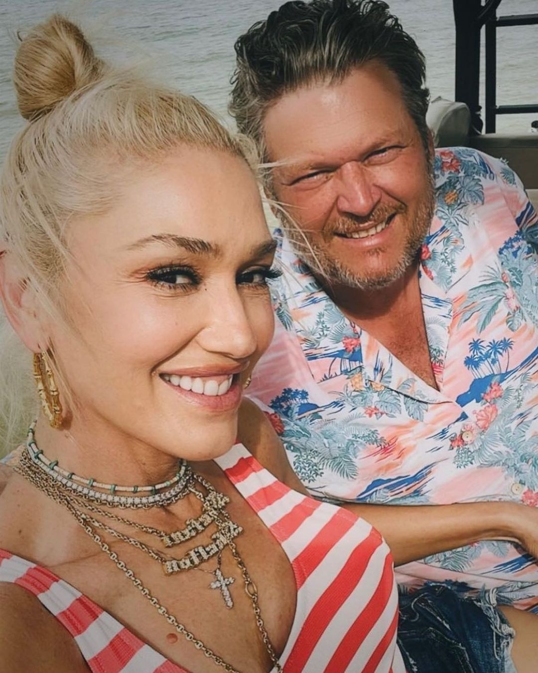 Blake Shelton comparte nuevas fotos de la "chica favorita" Gwen Stefani en su cumpleaños