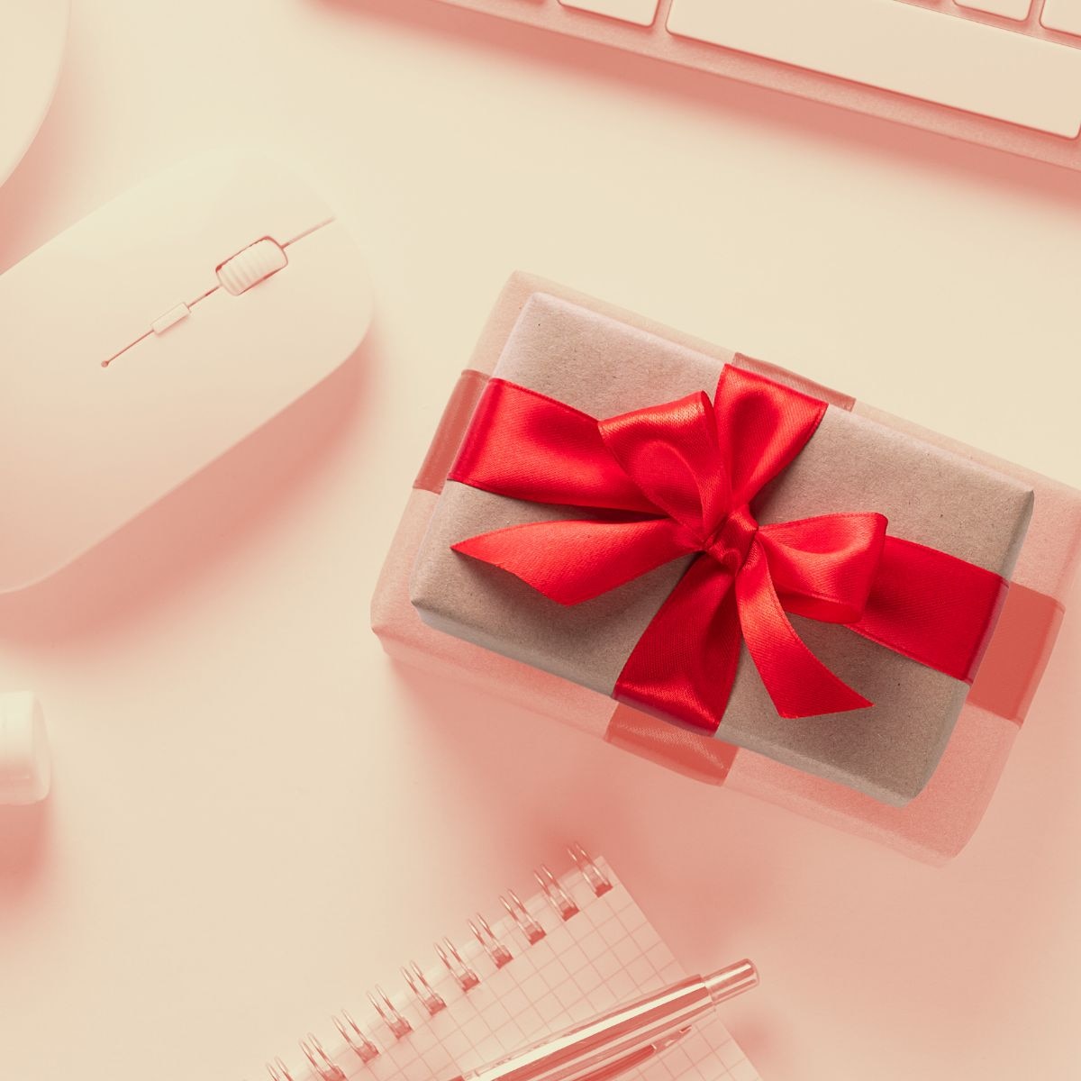 Thoughtful & Chic Valentine’s Day Gifts (That She’ll Actually Use)