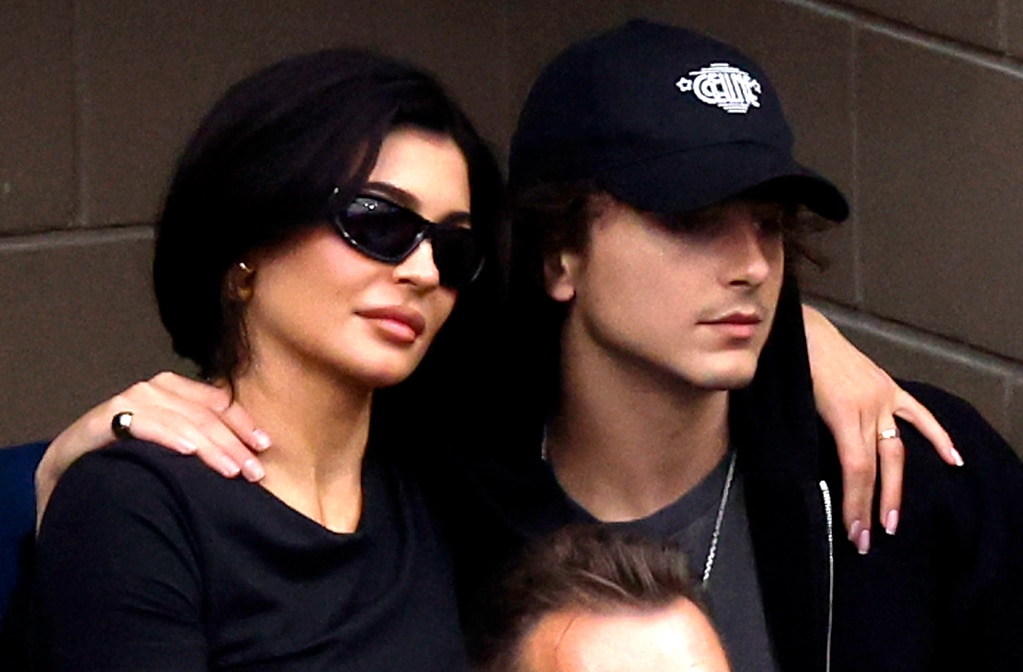 Kylie Jenner และ Timothee Chalamet เป็นเรื่องราวโรแมนติกแบบสาธารณะแต่เป็นส่วนตัว