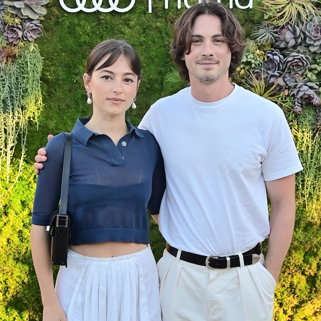 прегръща предимствата да бъде рожденикът Звездата отпразнува своя 32 ри рожден ден