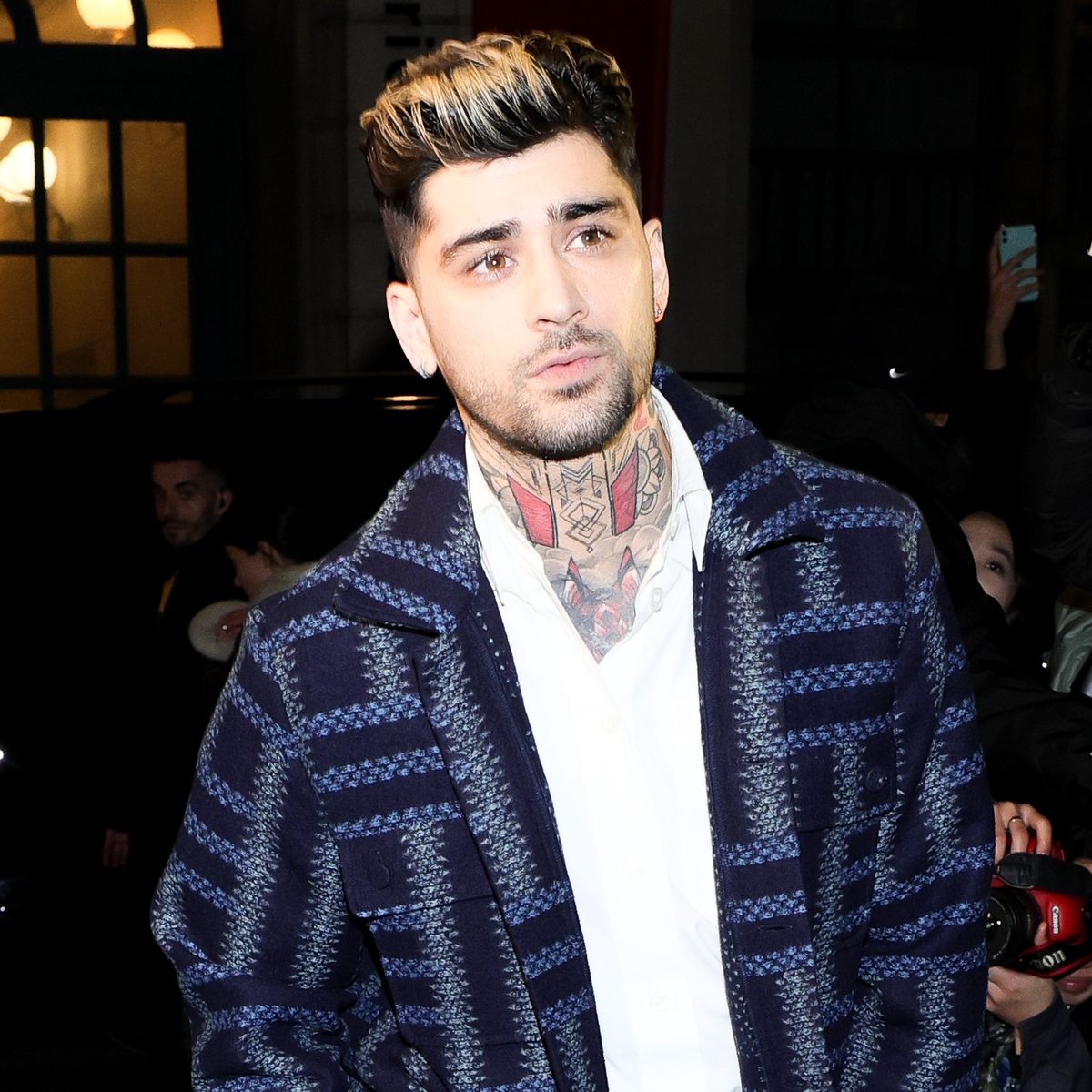 Zayn Maliks Foot Appears To Get Run Over By Car During Rare Public Appearance E Online E News