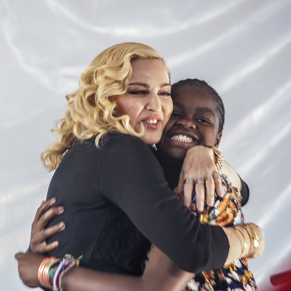 Почитта на Мадона за рождения ден на 18-годишната й дъщеря Mercy Is a True Celebration