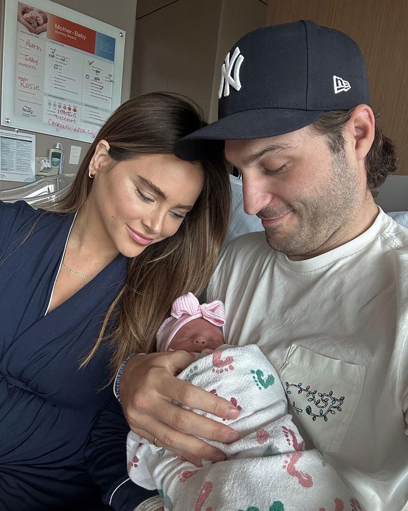 Cowboys' Dak Prescott, girlfriend Sarah Jane Ramos introduce baby