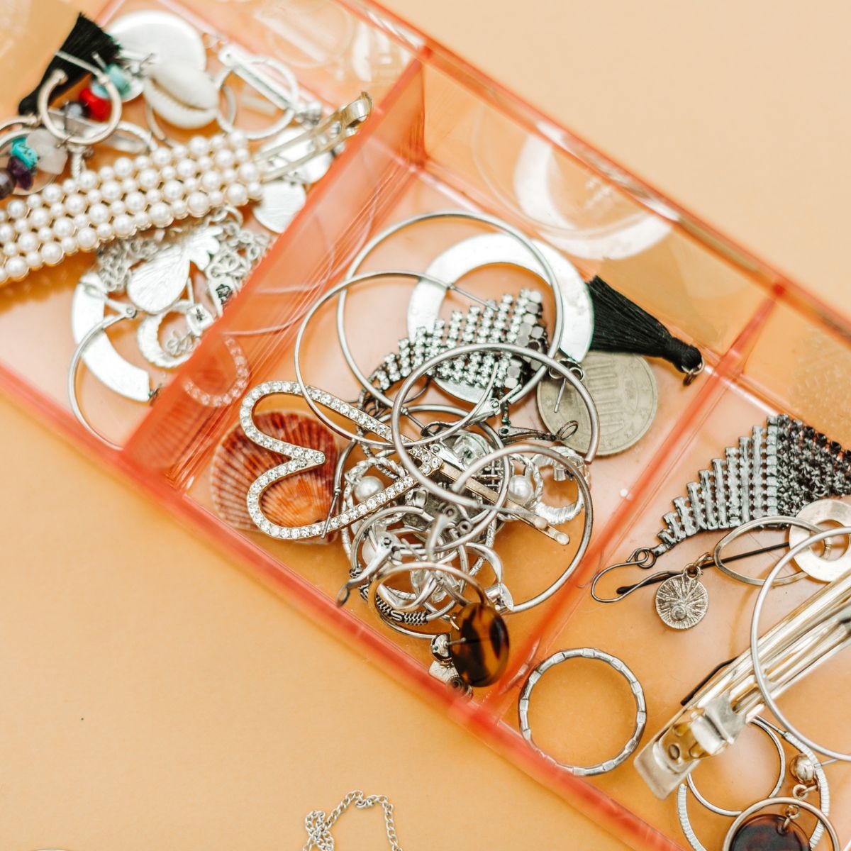 35+ DIY Jewelry Organizers with Style - Mod Podge Rocks