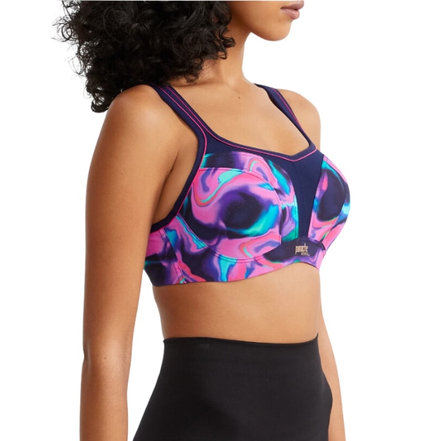 VS Sport is the bra of workout champions. Great support even for busty  girls. It has an underwire that you cannot feel. #InfluensterV…