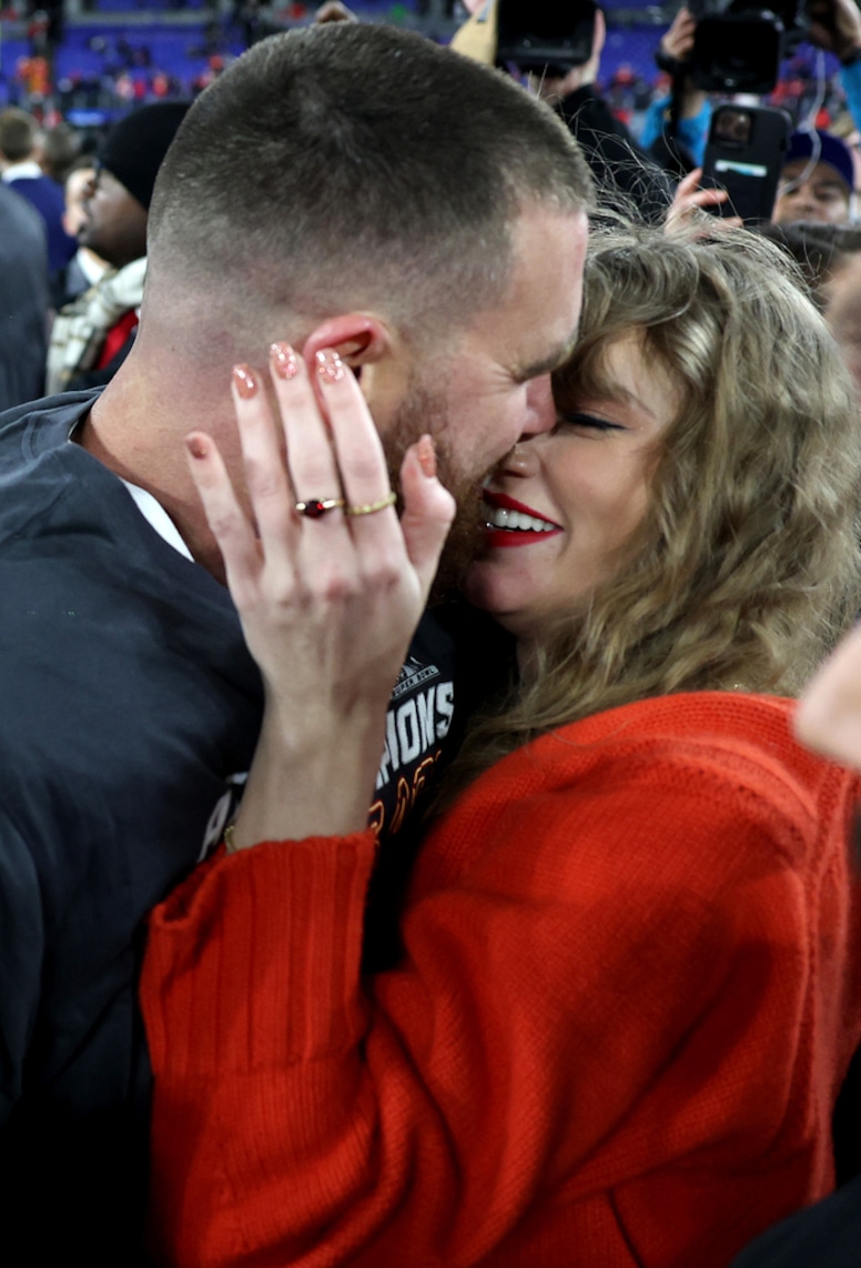 Photos from Taylor Swift and Travis Kelce: Romance Rewind