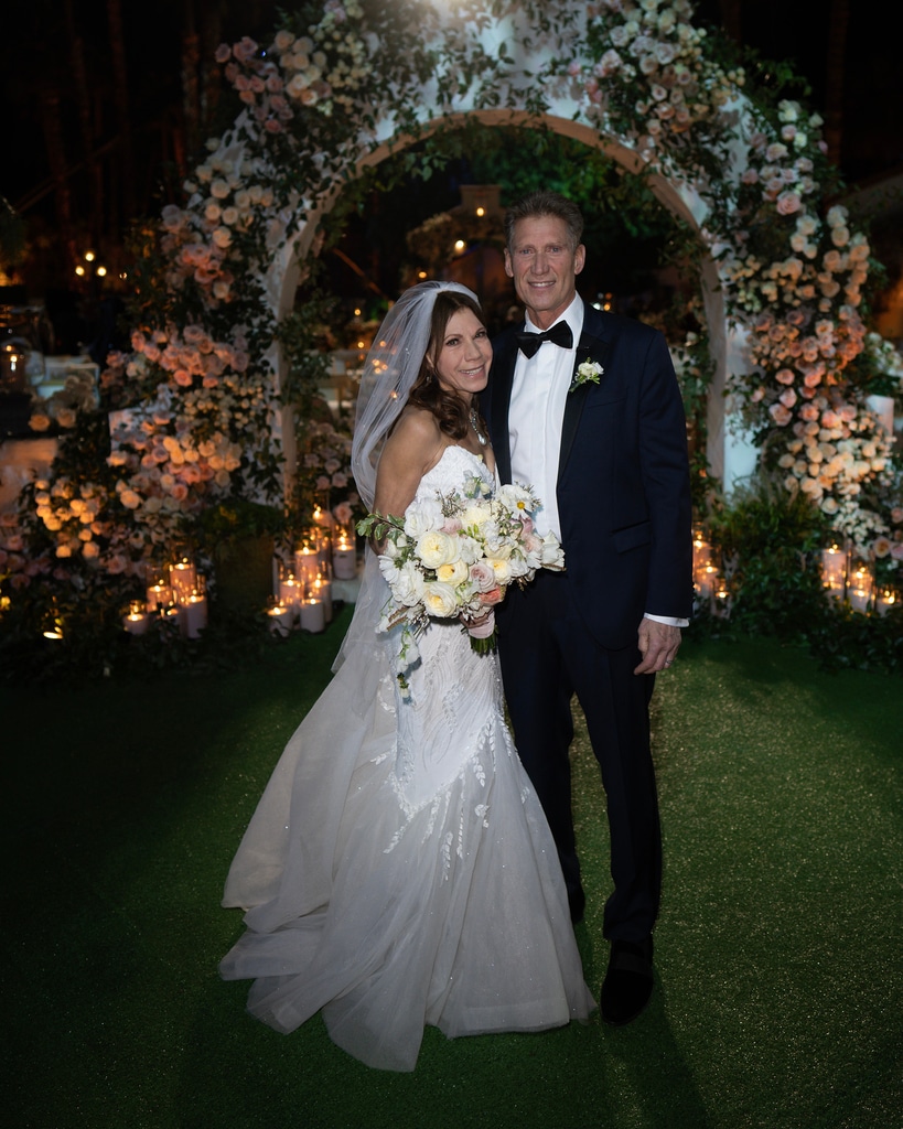 Golden Bachelor's Theresa Nist Has Bridal Wardrobe Malfunction Golden Bachelor's Theresa Nist Has Bridal Wardrobe Malfunction