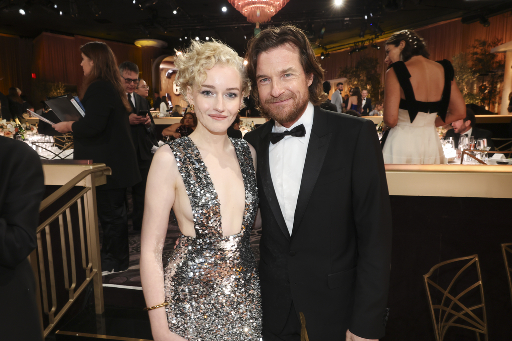 Julia Garner and Jason Bateman, 2024 Golden Globes, 2024 Golden Globe Awards, Reunions
