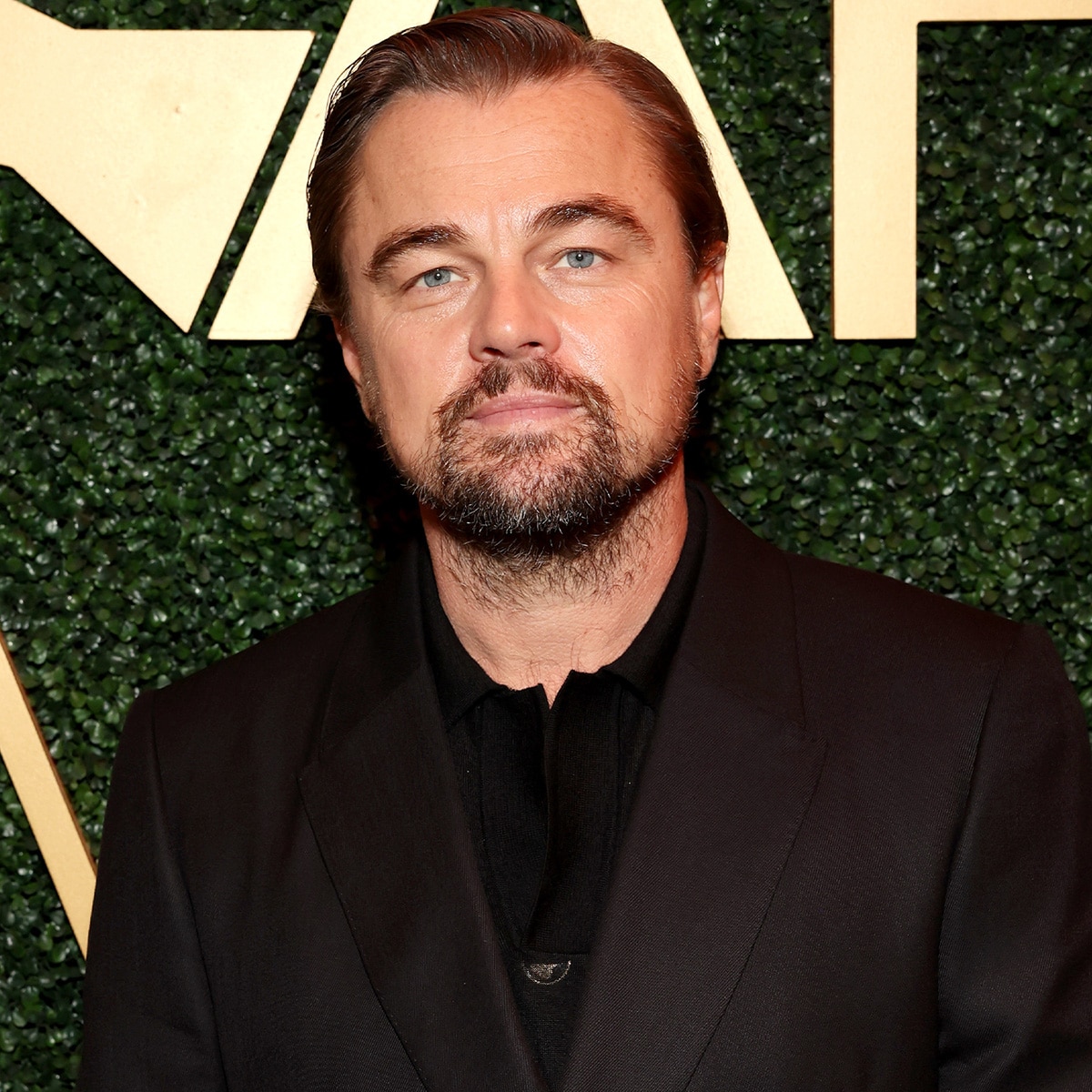 Leonardo DiCaprio'nun 90'ların Heartthrob'undan Oscar Kazananına Yolculuğunu Görün