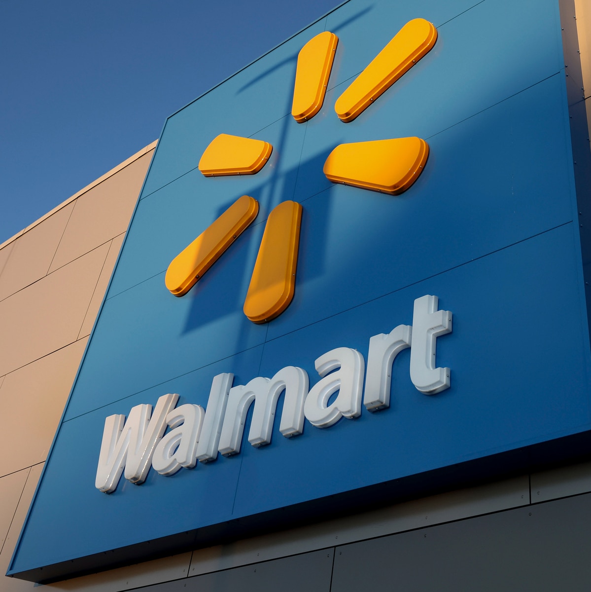 <div>Walmart Planned to Remove Oven Before 19-Year-Old Employee's Death</div>