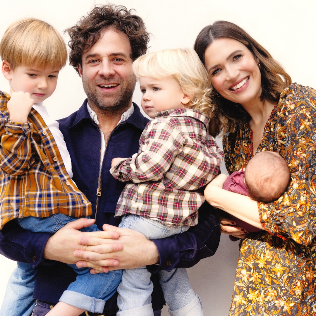Mandy Moore Captures the Holiday Vibe With These “No Brainer Gifts” & Stocking Stuffer Must-Haves – E! Online Mandy Moore Captures the Holiday Vibe With These “No Brainer Gifts” & Stocking Stuffer Must-Haves – E! Online