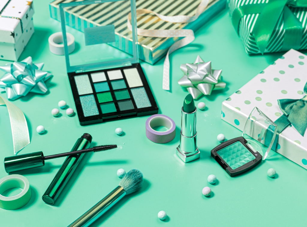Shop Most spirited Holiday Magnificence Gift Sets