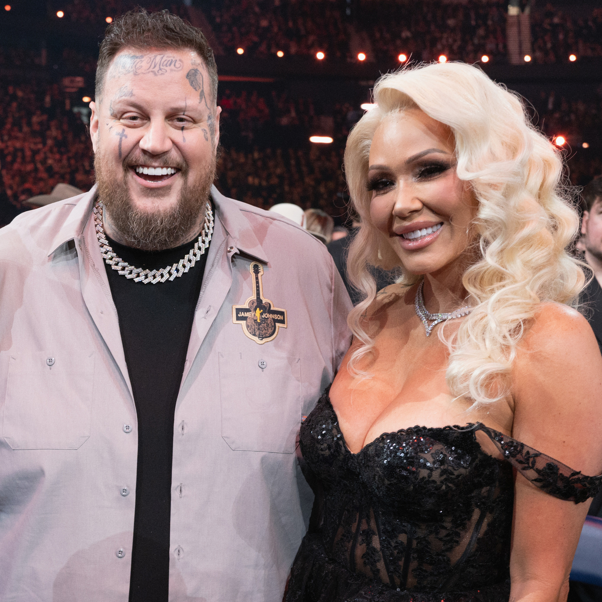 Jelly Roll Shows Off 100-Lb. Weight Loss at 2024 CMAs With Wife Bunnie