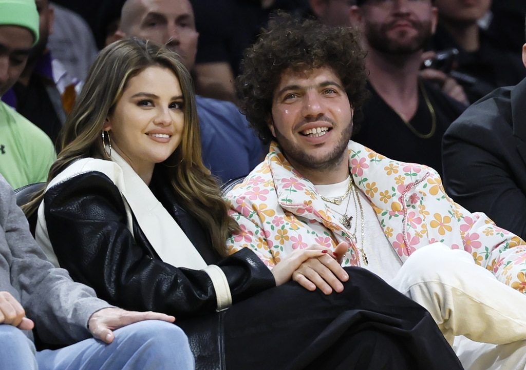 Cómo Selena Gomez invitó a salir a Benny Blanco en su primera cita