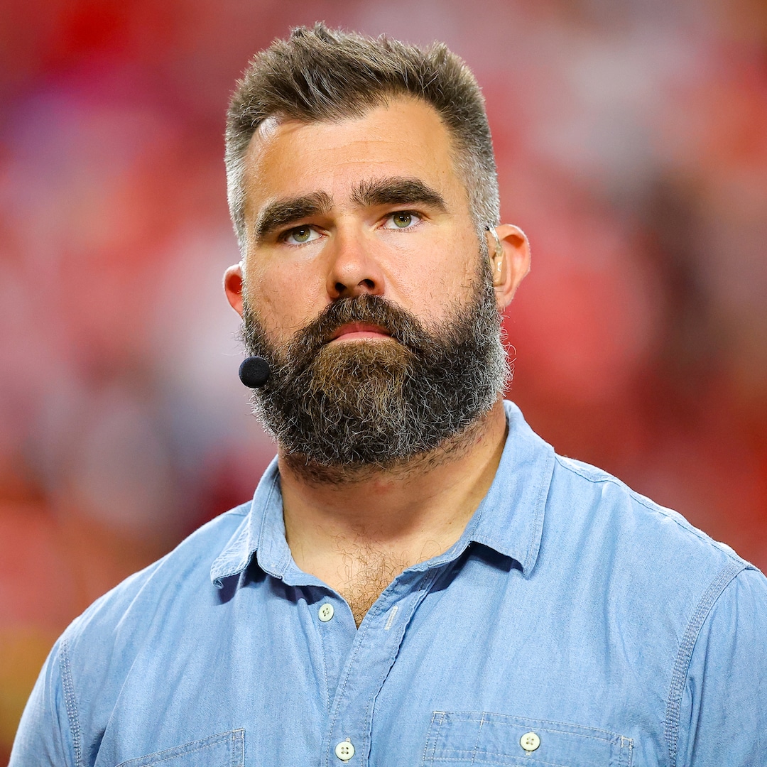 Jason Kelce Breaks Silence on Person Calling Travis Kelce a Homophobic Slur – E! Online Jason Kelce Breaks Silence on Person Calling Travis Kelce a Homophobic Slur – E! Online
