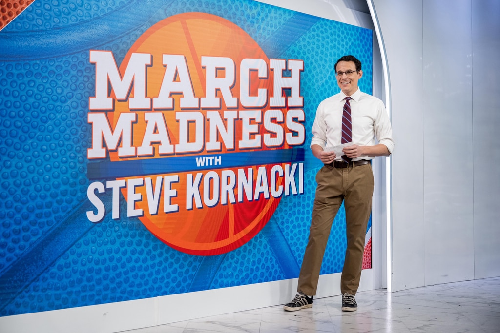 Eine Hommage an „Chartthrob“ Steve Kornacki und seine geliebten Khakis