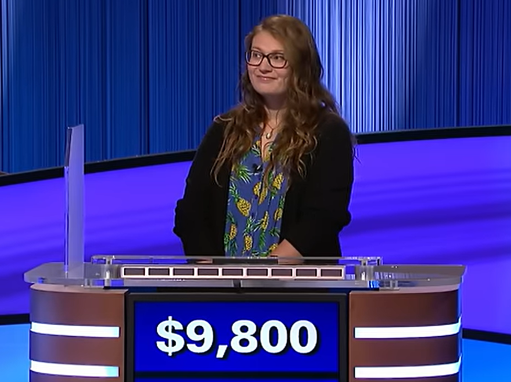 Jeopardy! Contestant Reacts to Sexist Clue After Ken Jennings' Apology