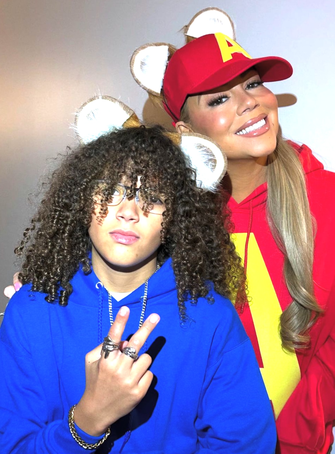 Mariah Carey แบ่งปันภาพถ่ายหายากของปืนใหญ่โมร็อกโกลูกชายวัย 13 ปี