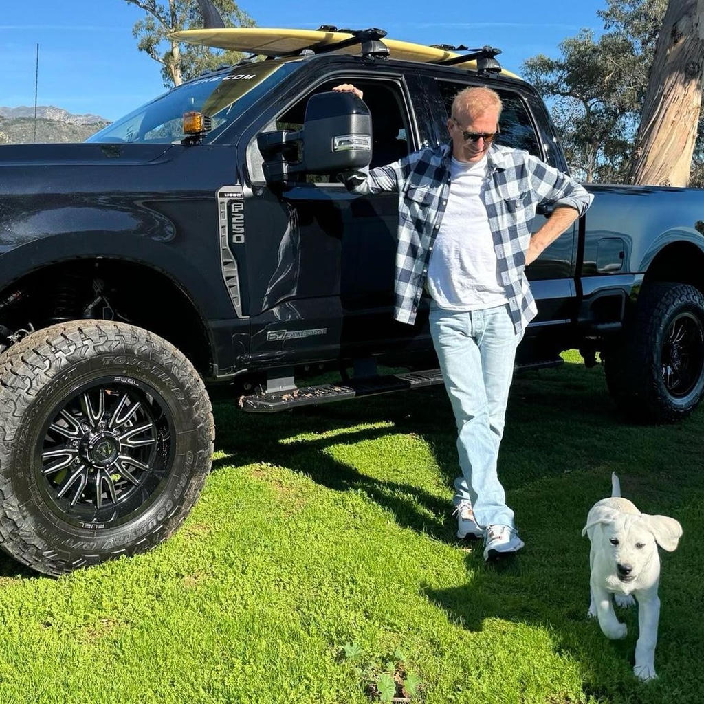 Kevin Costner, dog