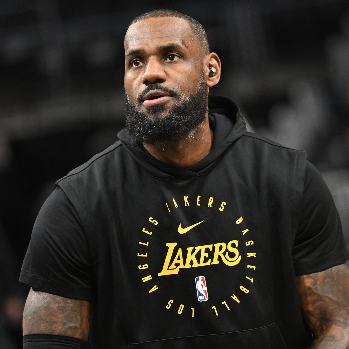 LeBron James Steps Away From Lakers for “Personal Reasons”