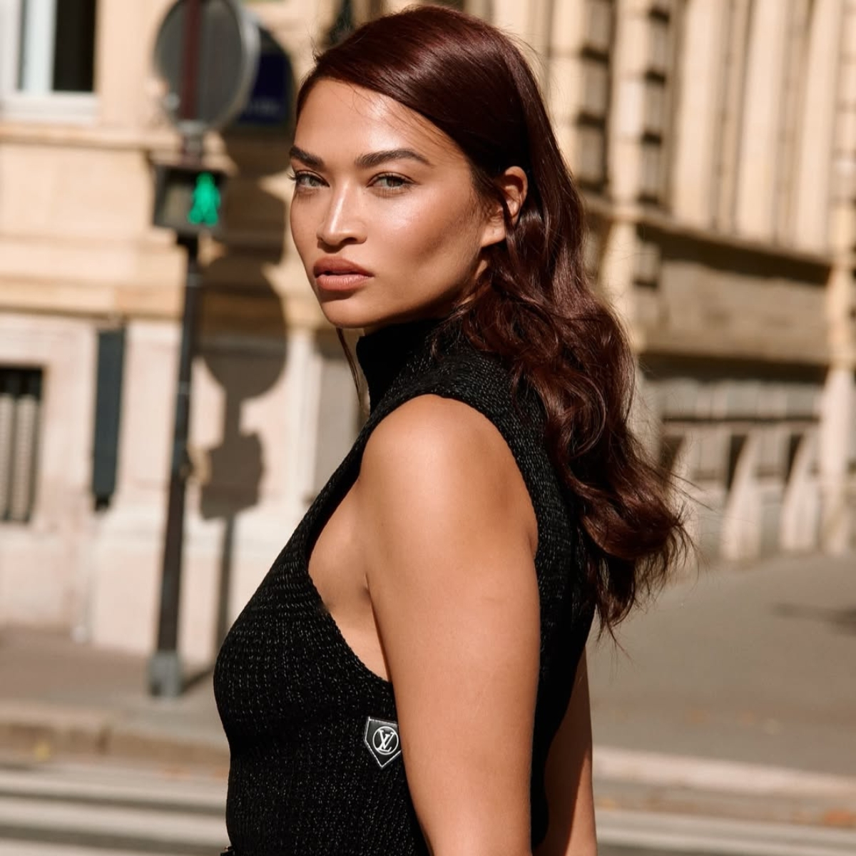 Shanina Shaik Reveals the Skincare Product Everyone Needs This Holiday Season—And It’s Under ! – E! Online