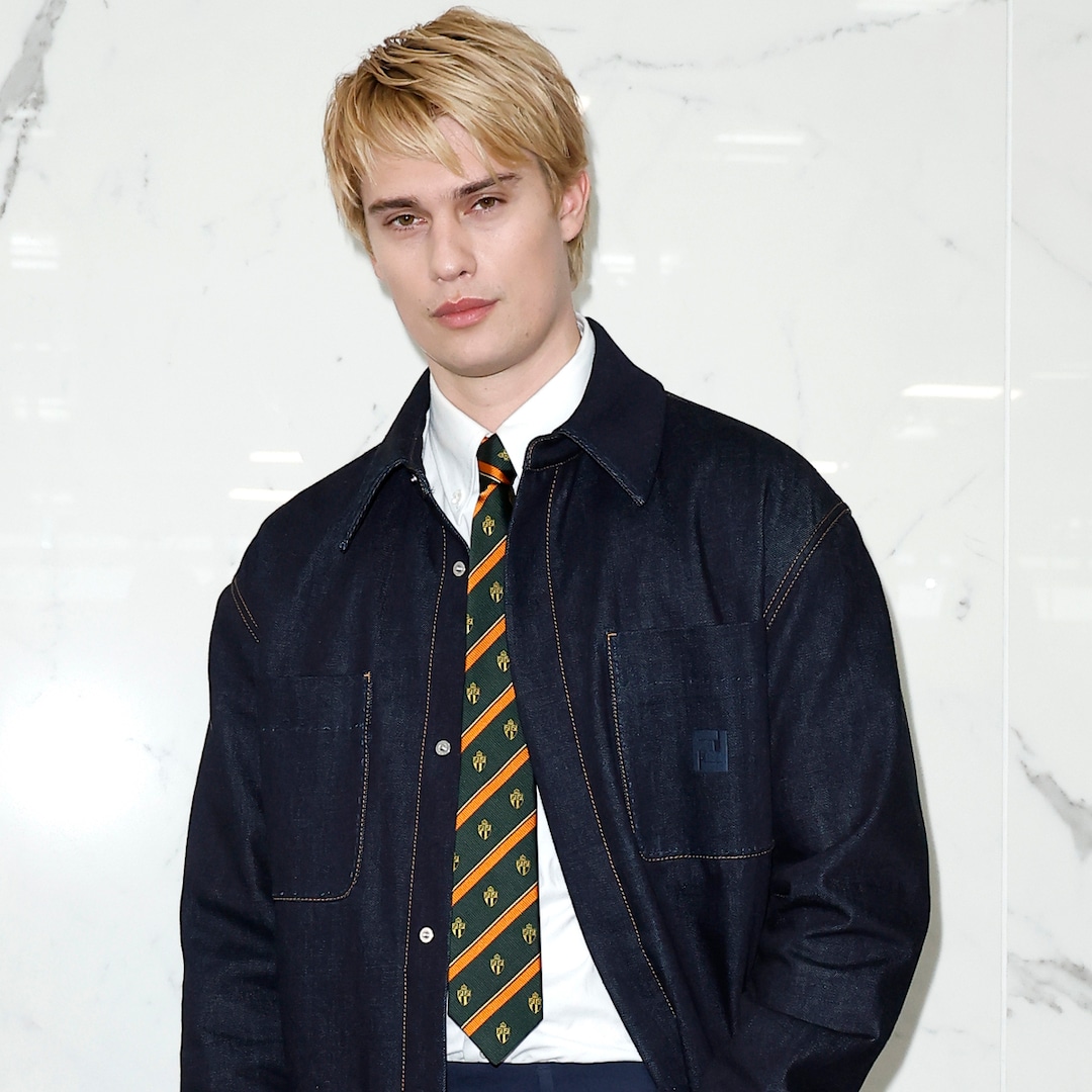 Idea of You’s Nicholas Galitzine Reveals Buff Transformation in New Photo – E! Online Idea of You’s Nicholas Galitzine Reveals Buff Transformation in New Photo – E! Online