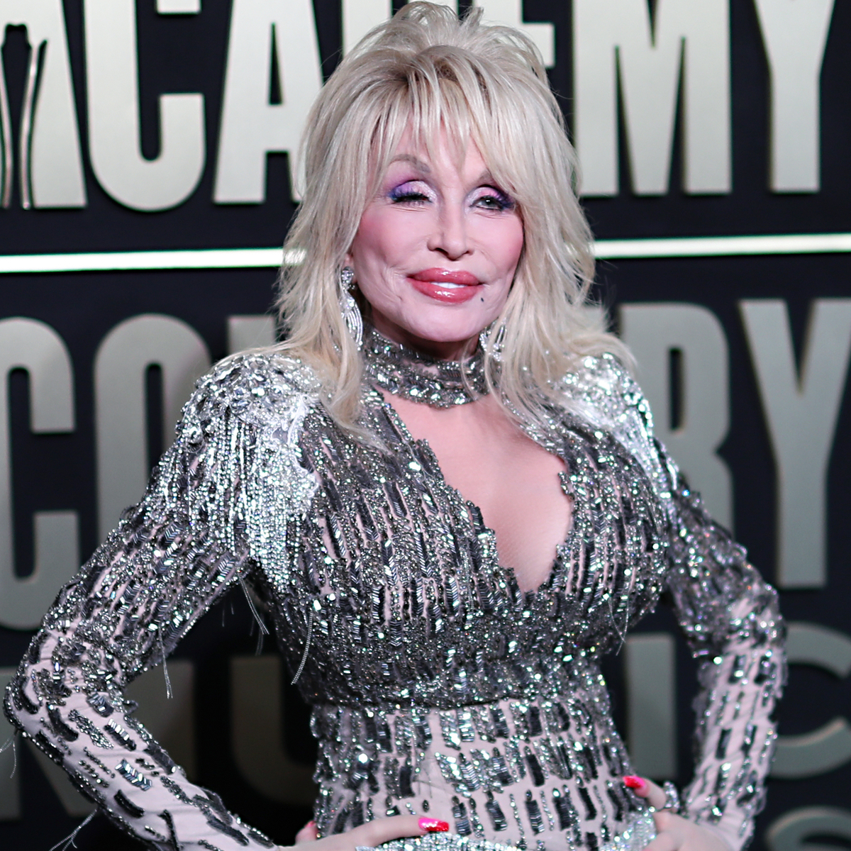 Dolly Parton Breaks Silence on Elle King’s Tribute Incident