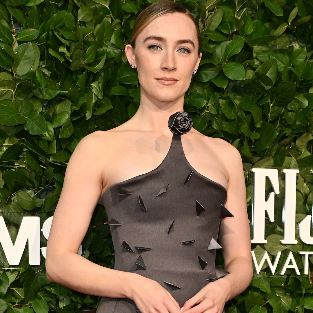 Saoirse Ronan Reveals One of Her Love Languages With Husband Jack Lowden – E! Online Saoirse Ronan Reveals One of Her Love Languages With Husband Jack Lowden – E! Online