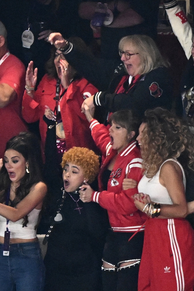 Taylor Swift & Travis Kelce's Mom Share Sweet Super Bowl Moment