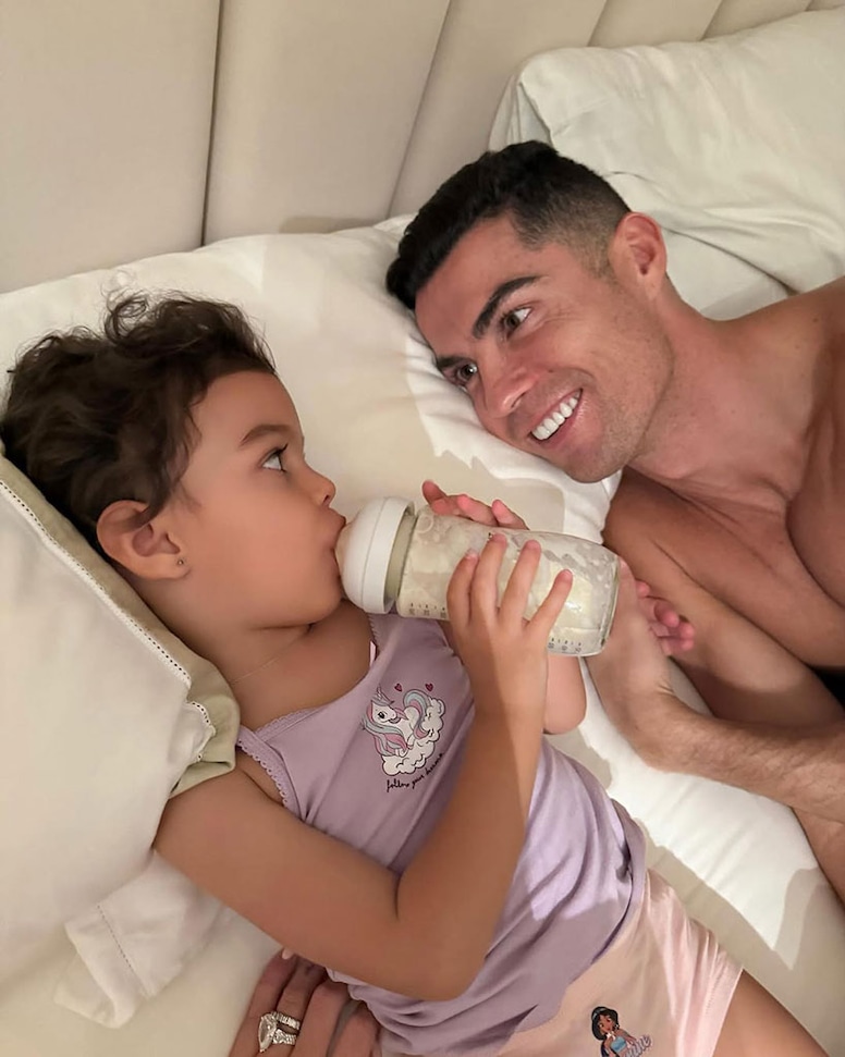 Cristiano Ronaldo, Daughter, Baby, Bella, Instagram, 2024
