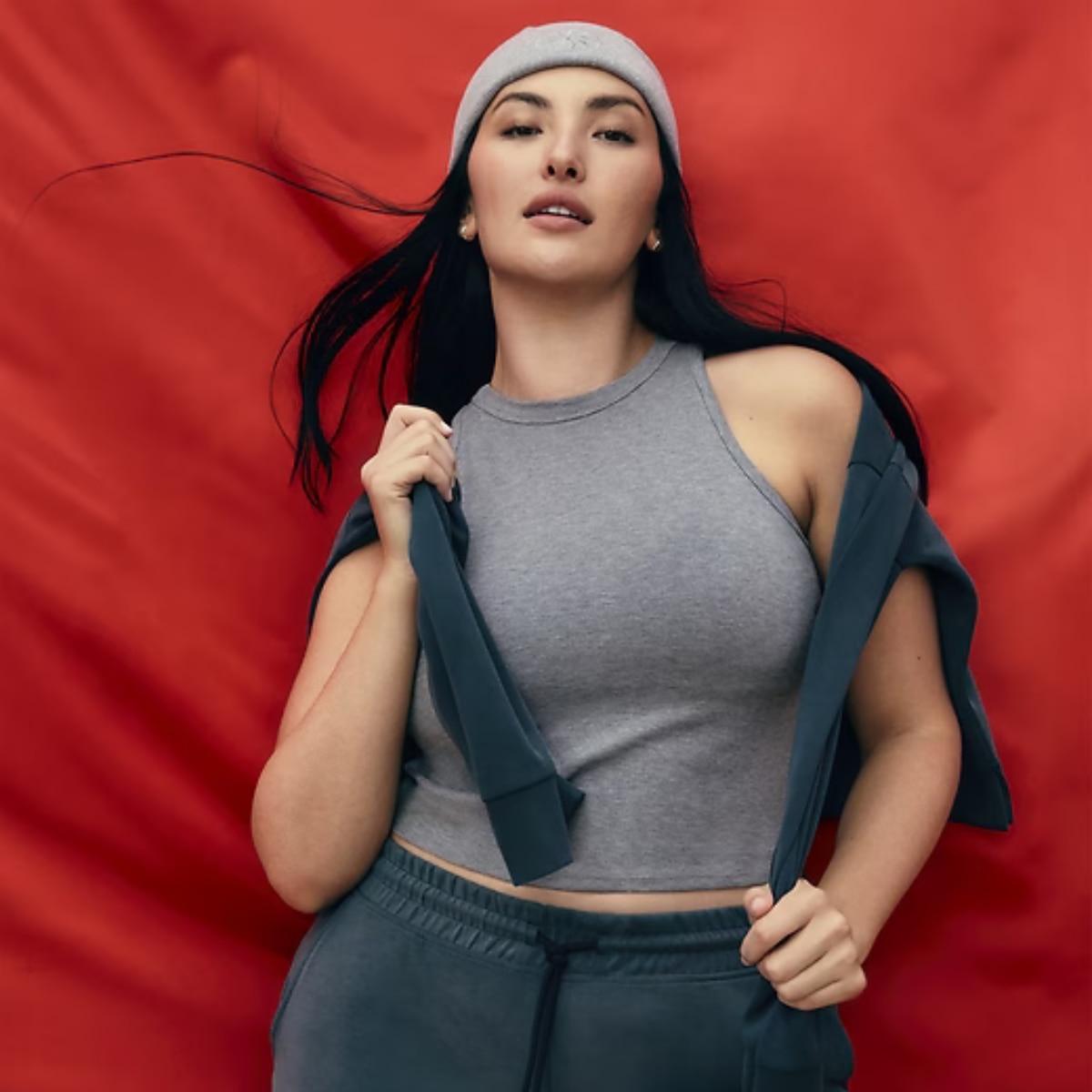 <a href="https://www.eonline.com/news/1411503/athletas-semi-annual-30-off-everything-sale-s8-tees-s34-leggings-more?cmpid=rss-syndicate-genericrss-us-top_stories" target="_blank">Athleta’s 30% off Everything Sale: $8 Tees, $34 Leggings & More Deals</a>