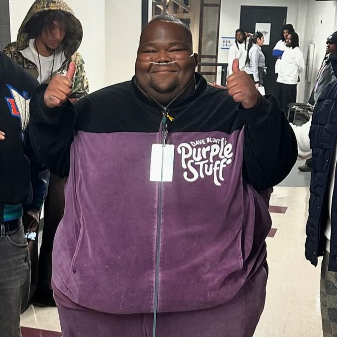 Rapper Dave Blunts Responds to Haters After Performing Onstage With Oxygen Tank – E! Online Rapper Dave Blunts Responds to Haters After Performing Onstage With Oxygen Tank – E! Online