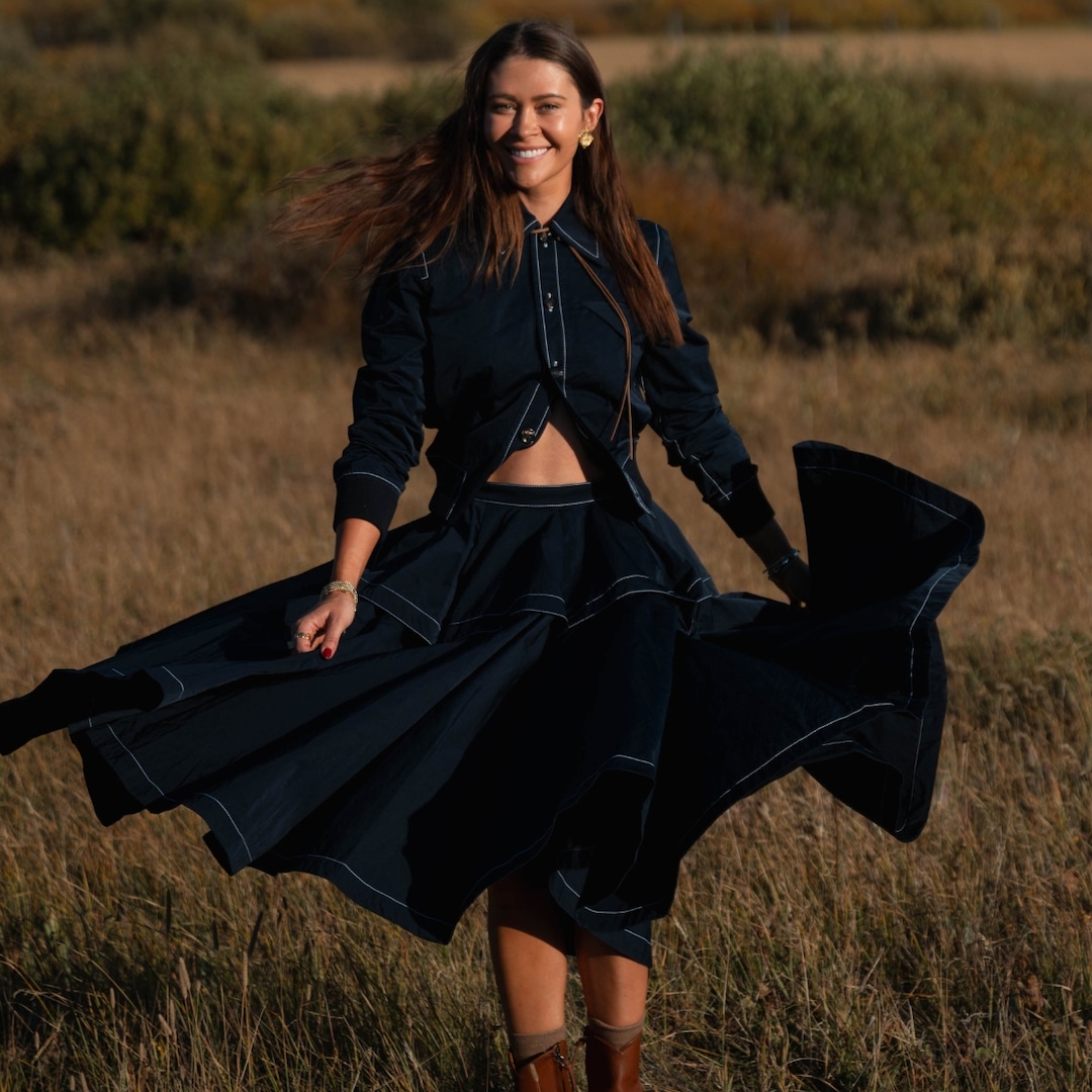 Caelynn Bell Shares How New Traditions With Dean, Fourth Wing, Skincare & Make the Holidays Unforgettable – E! Online Caelynn Bell Shares How New Traditions With Dean, Fourth Wing, Skincare & Make the Holidays Unforgettable – E! Online