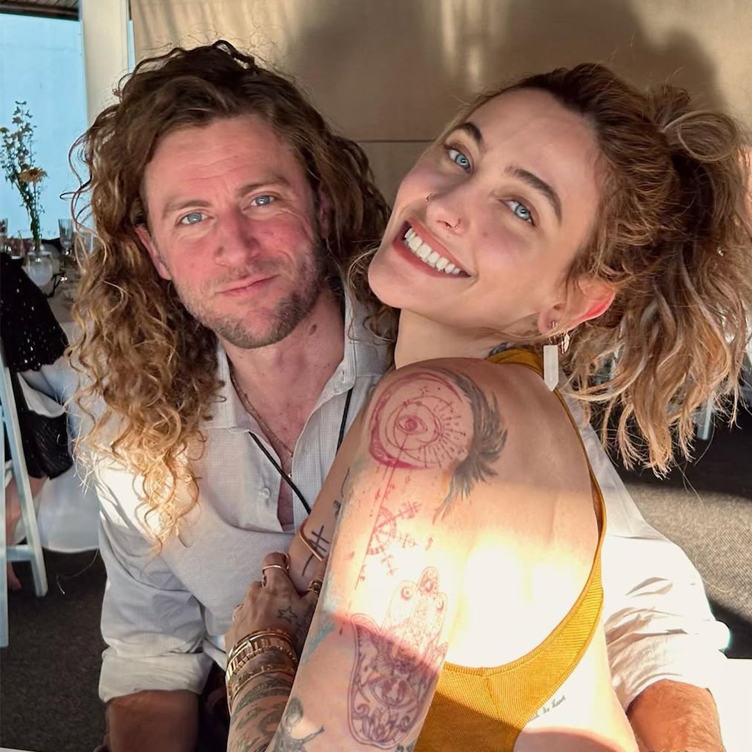 Paris Jackson and Fiancé Justin Long Celebrate Engagement With Romantic Paris Trip – E! Online Paris Jackson and Fiancé Justin Long Celebrate Engagement With Romantic Paris Trip – E! Online