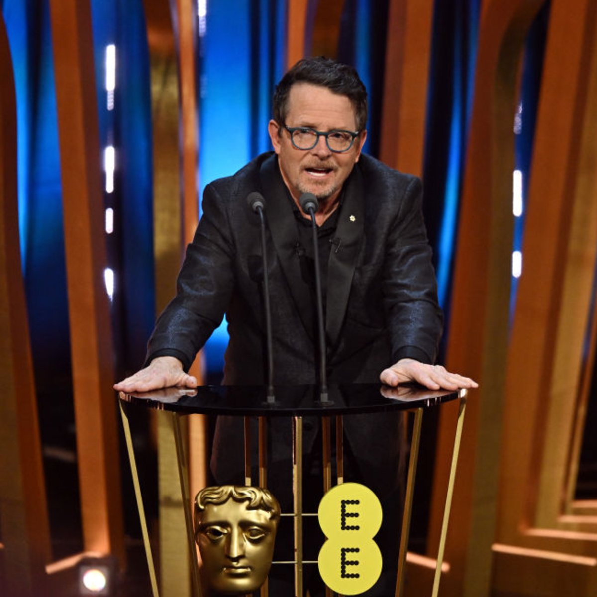 Майкъл Дж. Фокс получи овации по време на появата си на наградите BAFTA 2024