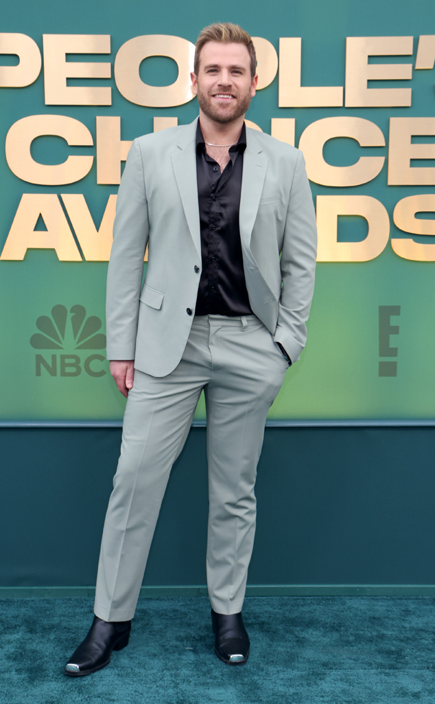 Photos from People's Choice Awards 2024 Celebrity Red Carpet Fashion