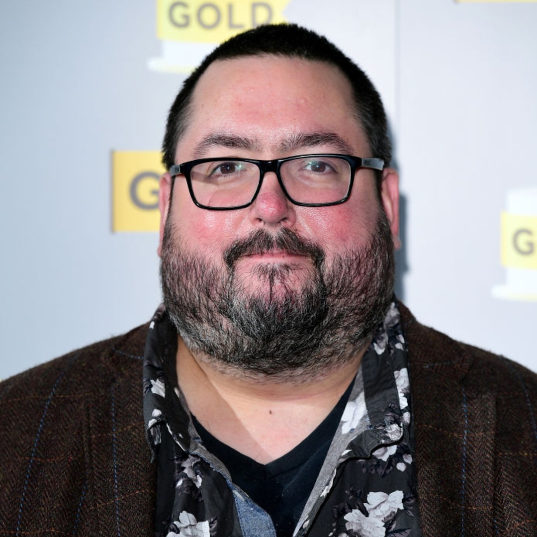 Рики Джерве си спомня покойния си колега Създателят на Office U K отдаде