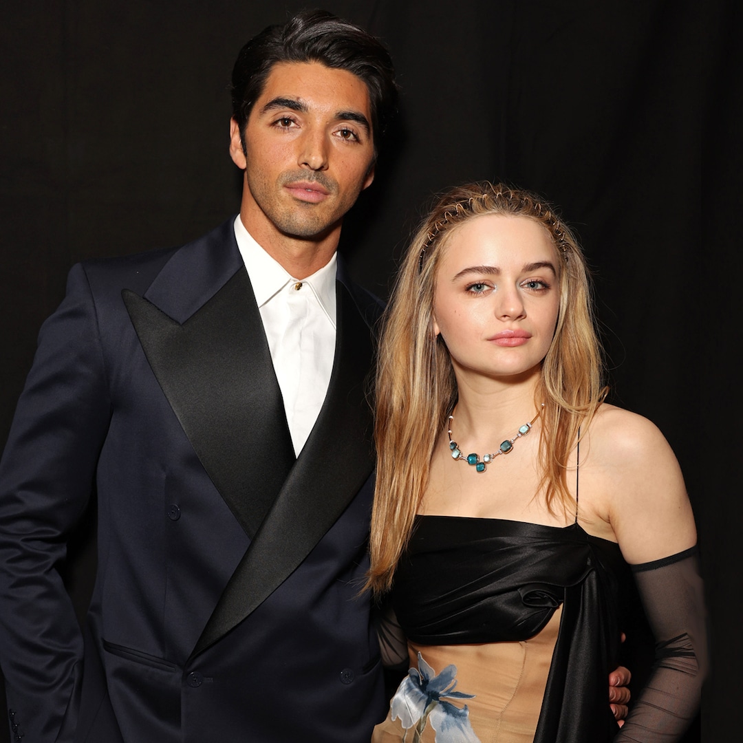 Тези двамата се срещат отново но не в кабината за