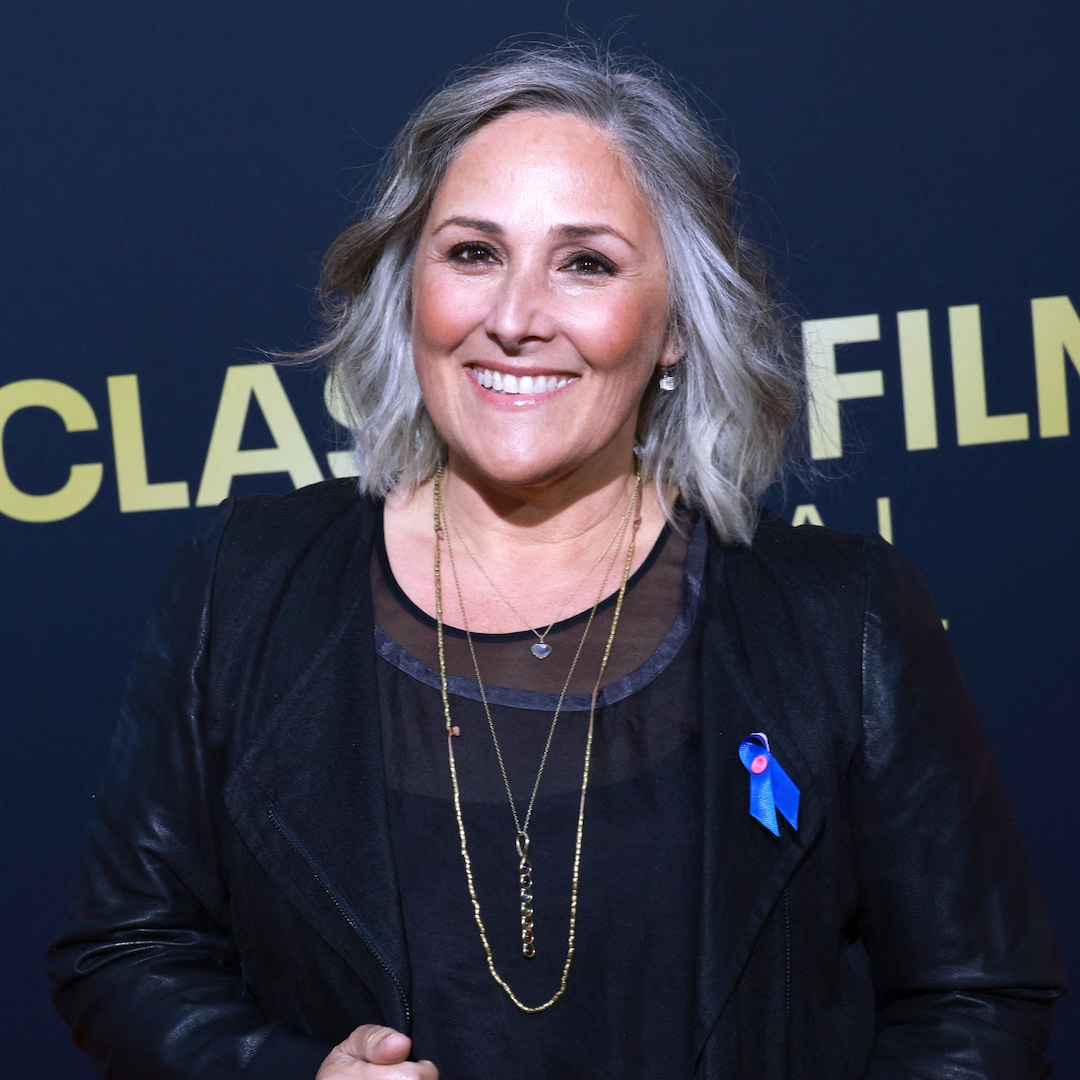 Los Angeles Wildfires: Ricki Lake Says Medium Tyler Henry Predicted Her House Burning Down 3 Months Ago – E! Online Los Angeles Wildfires: Ricki Lake Says Medium Tyler Henry Predicted Her House Burning Down 3 Months Ago – E! Online