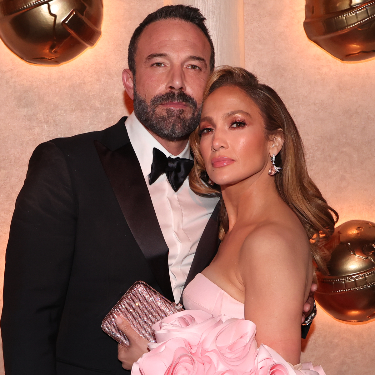 Ben Affleck & Jennifer Lopez Wear Wedding Rings Amid Breakup Rumors