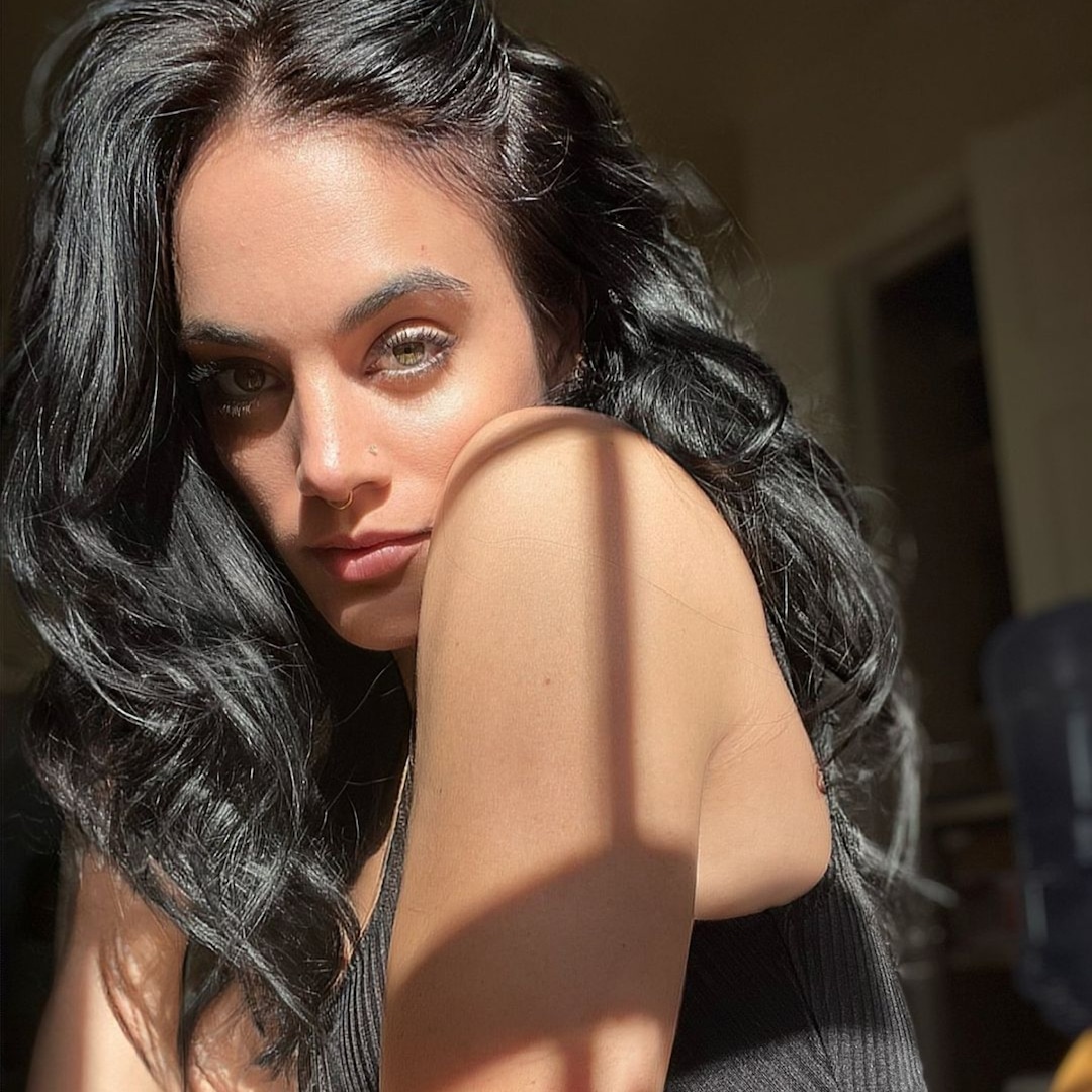 Общността на TikTok ще танцува в чест на Cat Janice Певицата чието трасен