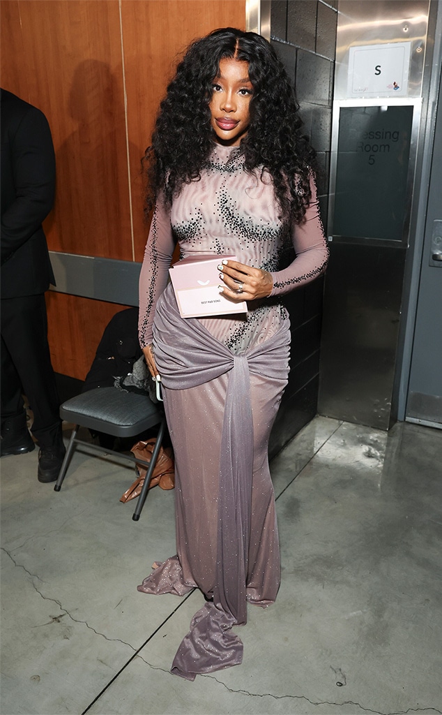 SZA, Backstage, 2024 Grammys