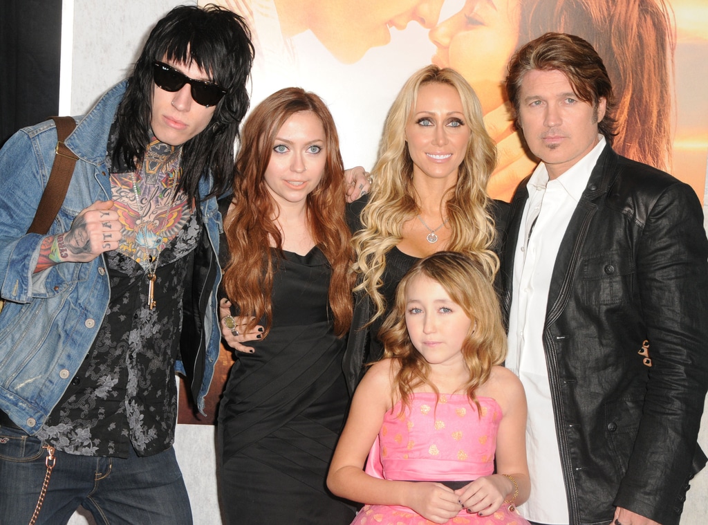 Trace Cyrus, Brandi Cyrus, Tish Cyrus, Noah Cyrus, Billy Ray Cyrus