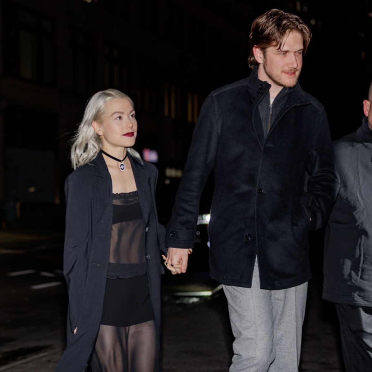 Phoebe Bridgers And Bo Burnham Enjoy Date Night At The 2024 Grammys   Cr 1200x1200 240205060602 GettyImages 1788856690 