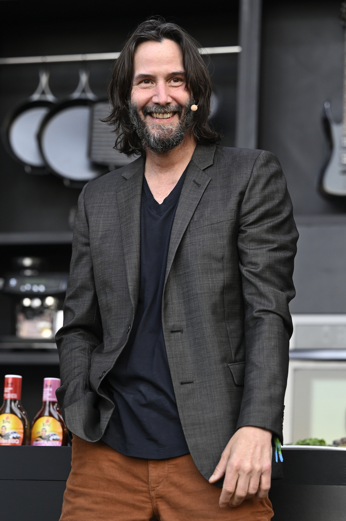 Keanu Reeves, Celebs Born in Year of the Dragon