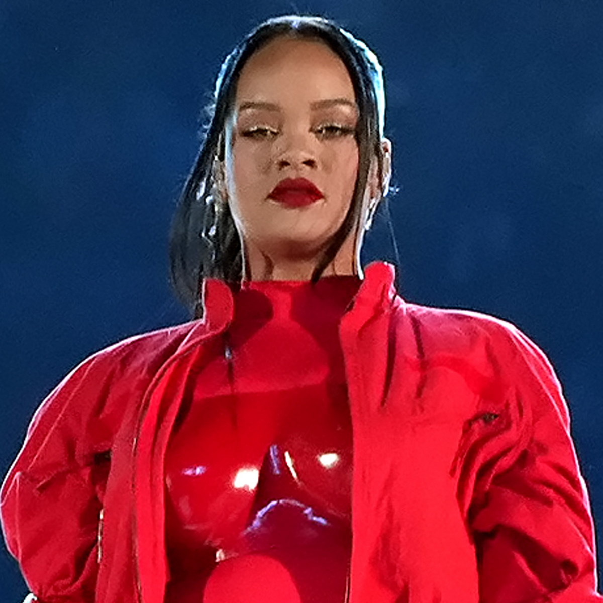 Новата восъчна фигура на Rihanna, вдъхновена от Super Bowl, е точно това, за което сте дошли