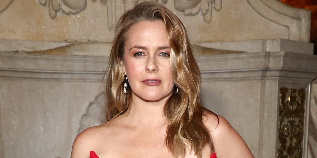 Alicia Silverstone Channels Clueless Character With Red Look Alicia Silverstone Channels Clueless Character With Red Look
