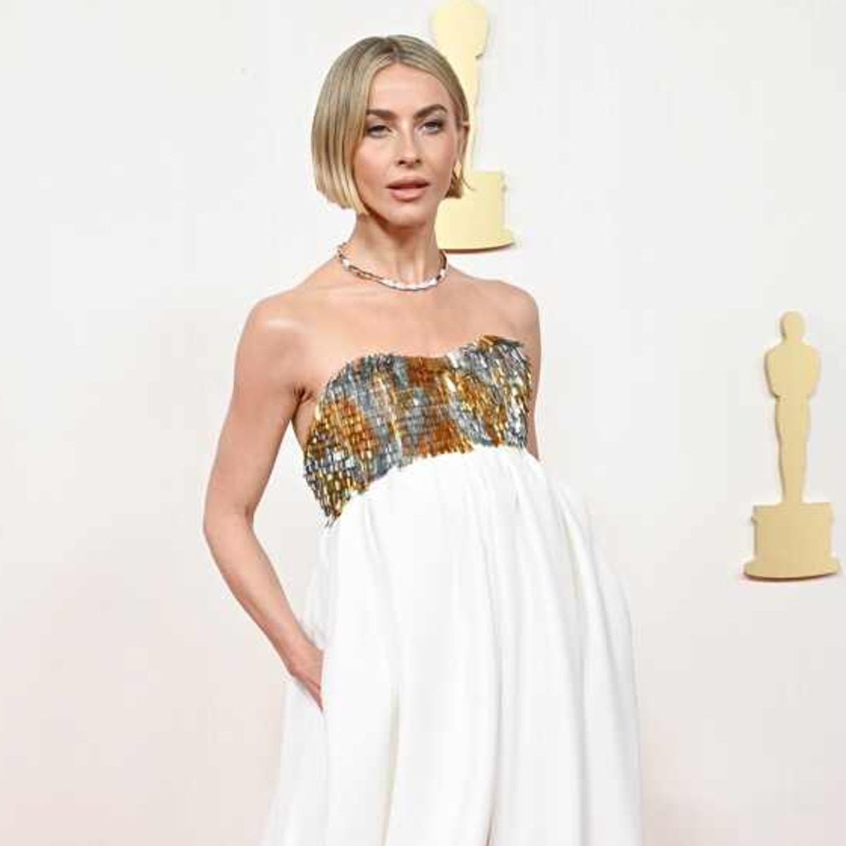 Julianne Hough S Stunning Oscars 2024 Look Includes Surprise Pants   Cr 1200x1200 240310140007 Rs 634x1024 240310131657 634 Julianne Hough Oscars 2024 